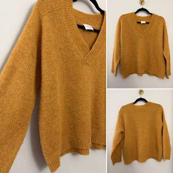 WRAP Classic Minimalist Capsule Yellow Alpaca Merino V-Neck Boxy Sweater M/L